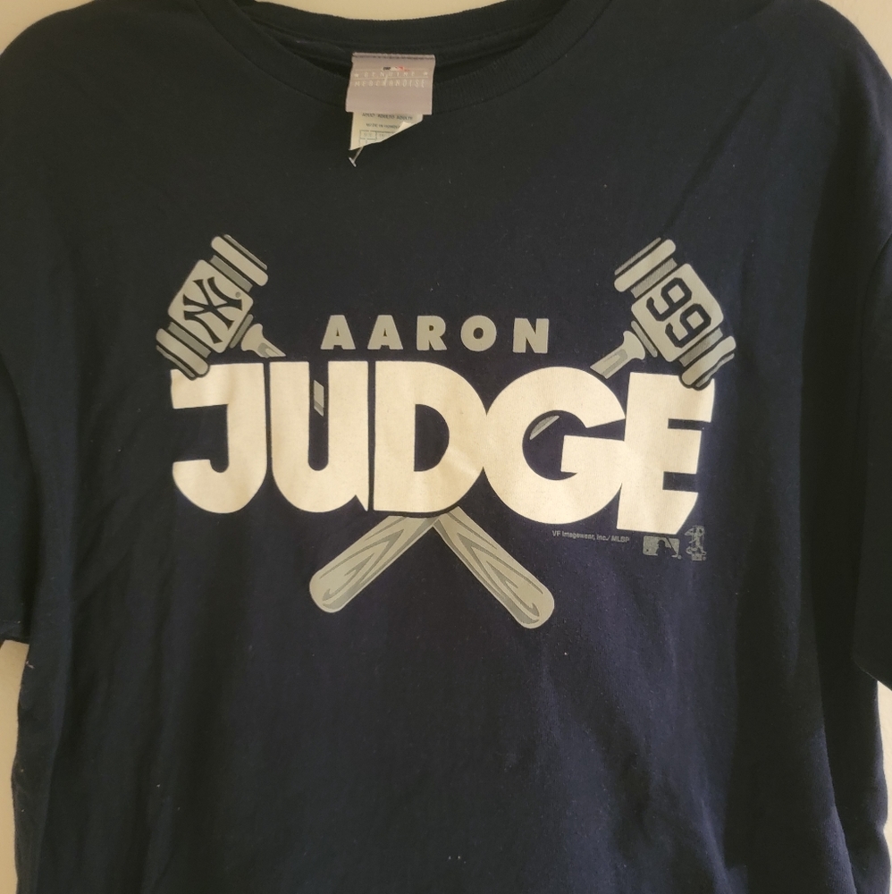 Ny Yankees judge tshirt NWOT Large ss tshirt